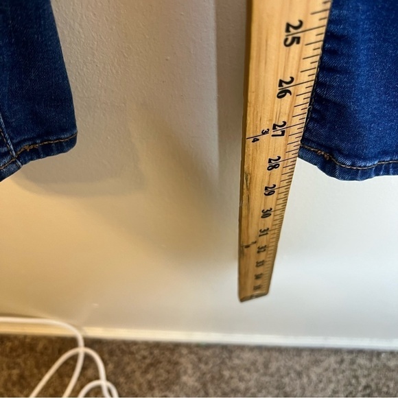 Old Navy Rockstar Medium Wash Denim Jeans Women’s Casual 10 Regular - Picture 2 of 8